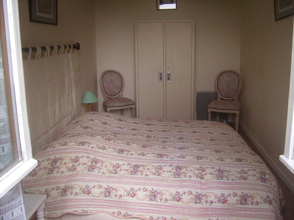 Chambres D'Hotes & Gites Du Chateau De Grand Rullecourt Room photo